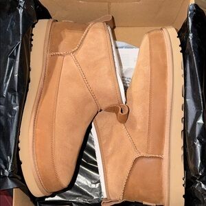 UGG Men's Chestnut Suede Boots